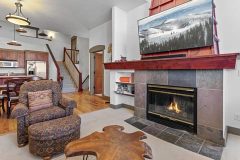 Fireplace, Indoors, Furniture, Living Room, Room