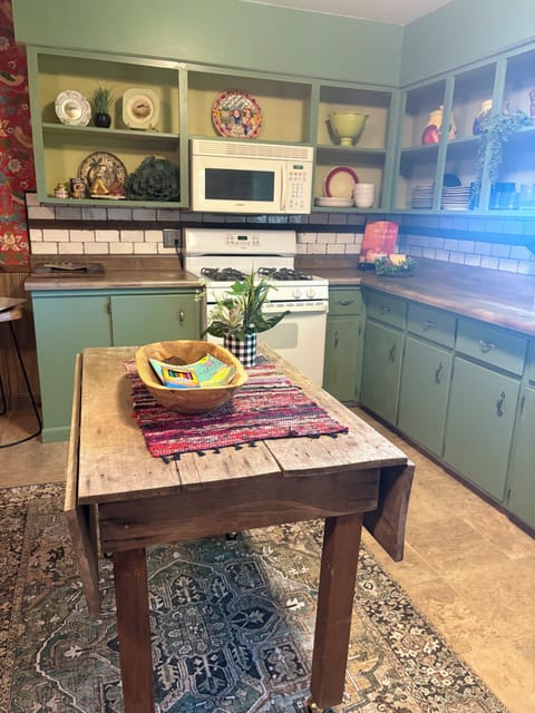 Country kitchen. Where the action begins & family gathers!