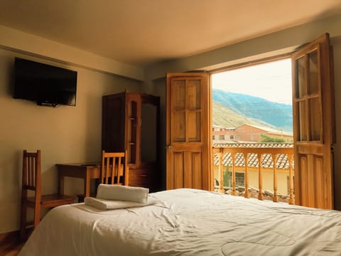 Standard Double or Twin Room, Mountain View | WiFi (free)