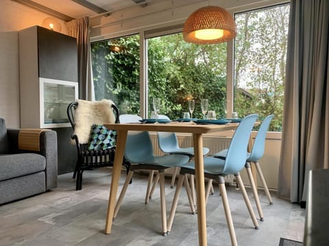 House | Dining