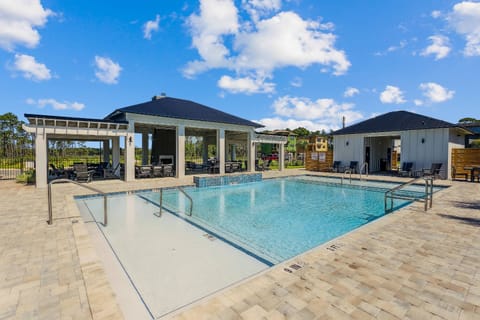 Community Pool and Pavilion