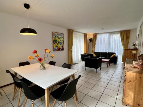 House | Dining