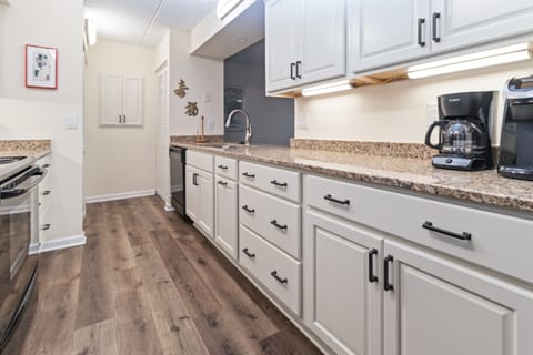 2 Coffee Makers, Kettle, toaster, microwave and more