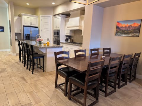 Dining seating for 12