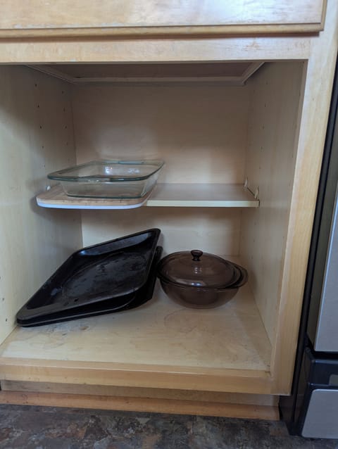 Fully equipped kitchen.