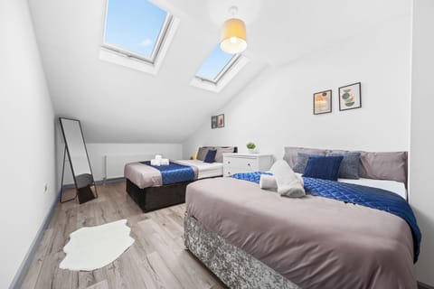 Apartment | 2 bedrooms, iron/ironing board, free WiFi, bed sheets