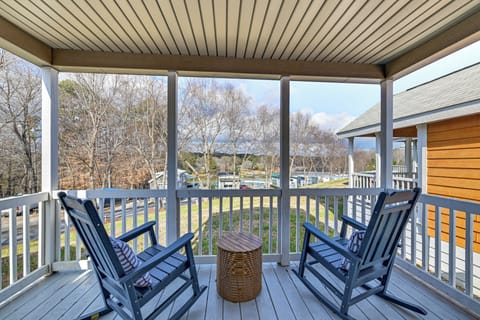 Sherrills Ford Vacation Rental | 2BR | 1BA | 399 Sq Ft | 5 Steps to Enter