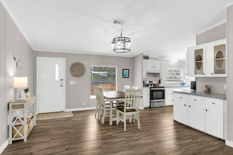 Dining area with seating for six.