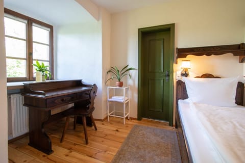 Room 3
