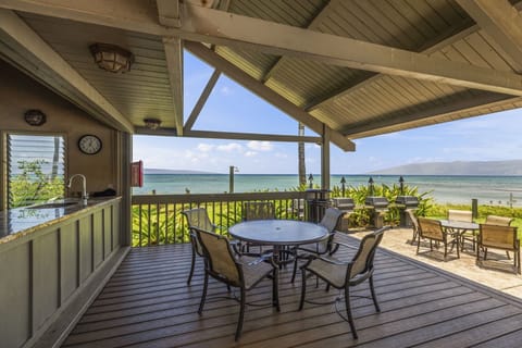 Condo, 2 Bedrooms | Outdoor dining