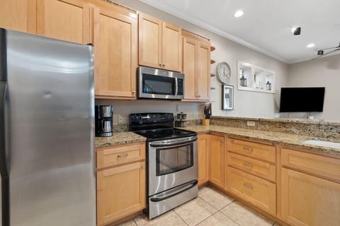 9D2C8C9D-4FE2-45B3-A091-225770A54BBC