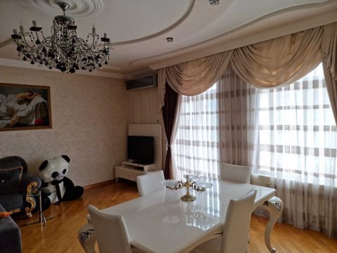 Deluxe Apartment, Balcony, City View | 2 bedrooms, soundproofing, iron/ironing board, free WiFi
