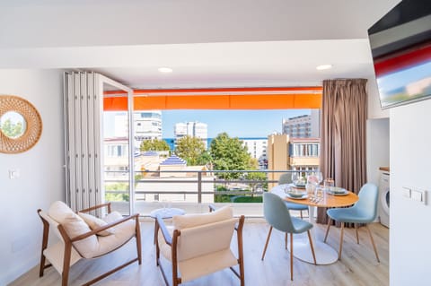 Holiday studio with sea views in Torremolinos