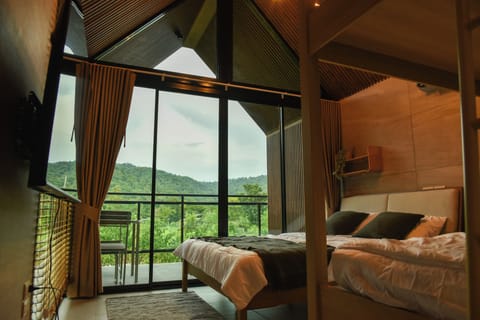 Family Quadruple Room, Hill View | Free WiFi, bed sheets