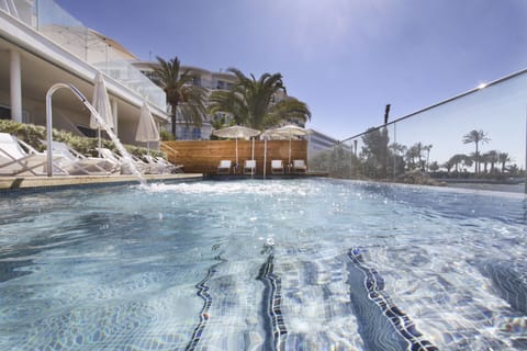 Outdoor pool, open 8:00 AM to 8:00 PM, pool umbrellas, sun loungers