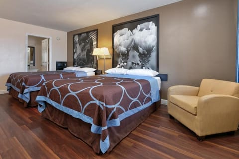 Standard Double Room | Individually furnished, desk, laptop workspace, iron/ironing board