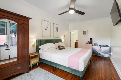 King Bedroom of the White Guest House