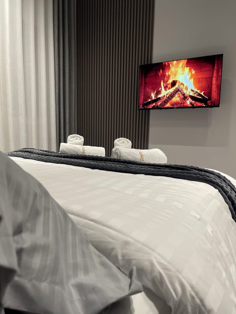 Double or Twin Room | Blackout drapes, soundproofing, free WiFi, bed sheets