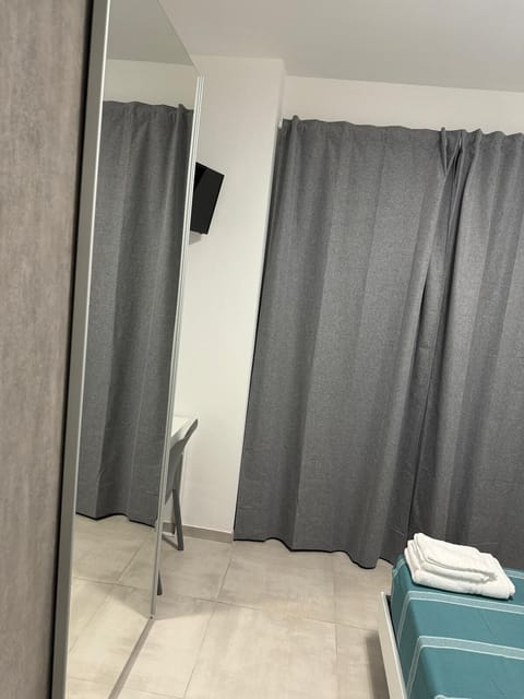 Classic Quadruple Room | Soundproofing, free WiFi