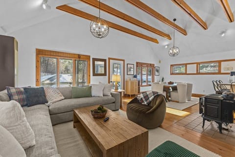 Charming Stowe Carriage House in the Woods (4942)