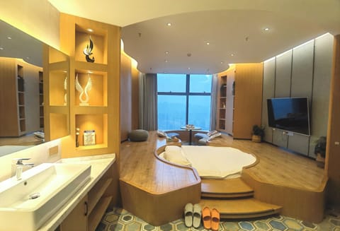 Elite Double Room, River View | Down comforters, desk, laptop workspace, blackout drapes
