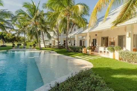 Large 8 BDR villa with staff at walking distance from private beach club (7691)