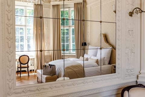 Junior Suite | In-room safe, individually decorated, individually furnished, free WiFi