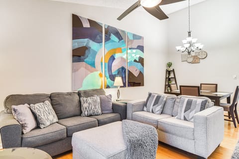 St. Petersburg Vacation Rental | 2BR | 2BA | 1,070 Sq Ft | Stairs to Enter