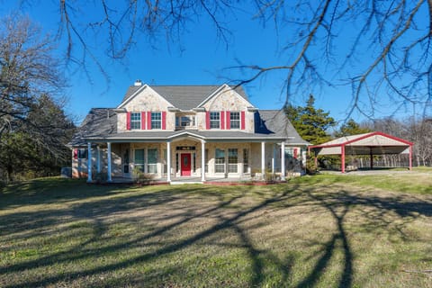 Anna Vacation Rental | 5BR | 3.5BA | 2 Steps to Enter | 2-Story Home