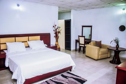 In-room safe, desk, laptop workspace, soundproofing