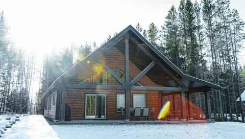 Elk Horn Cabin Rental - Pet Friendly! (2300)