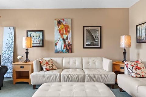 Spacious living room for relaxing after a day out!