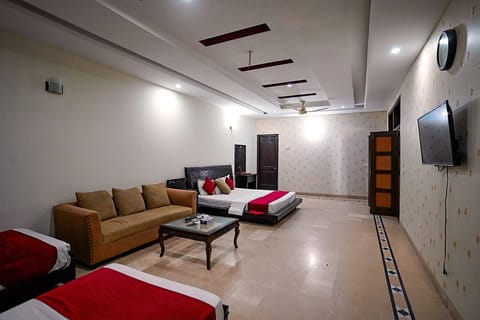 Family Room | Free WiFi