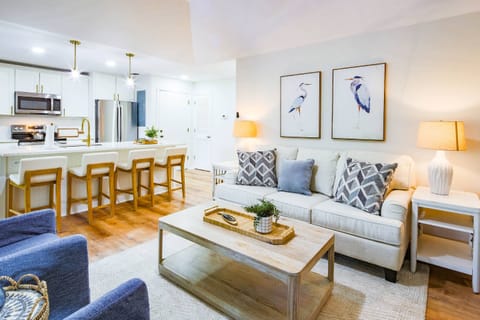 Lazy Lagoon is newly renovated and newly furnished.