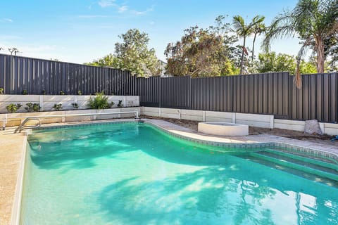 Large outdoor Pool, perfect for summer time 