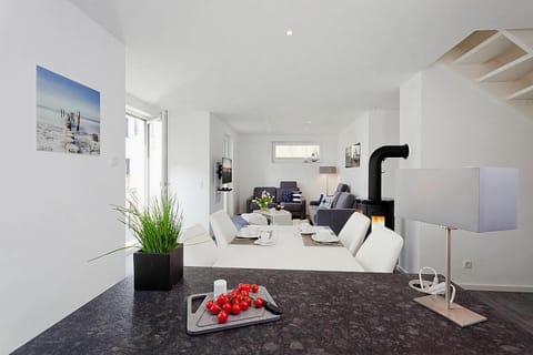 House | Dining