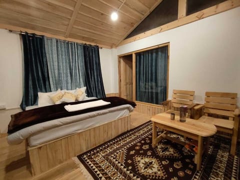 Comfort Studio Suite, Mountain View | Egyptian cotton sheets, premium bedding, laptop workspace, free WiFi