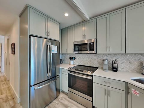 Kitchen - Modern Appliances