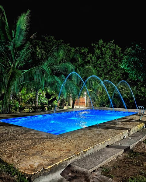 15 outdoor pools
