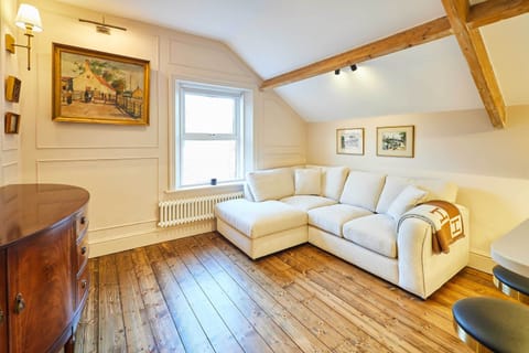 The Rooftop Gallery, Jesmond - Host & Stay