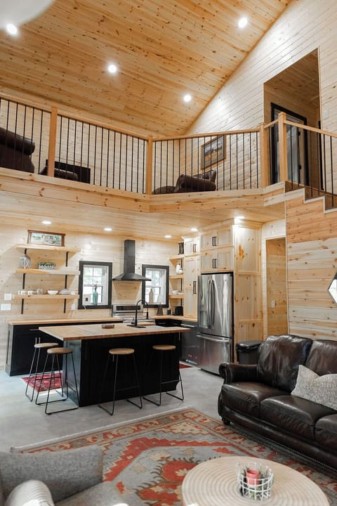 Full kitchen 
