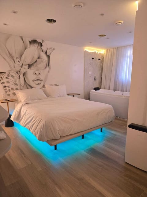 Premium Suite, Ground Floor | 1 bedroom, premium bedding, Select Comfort beds, free minibar