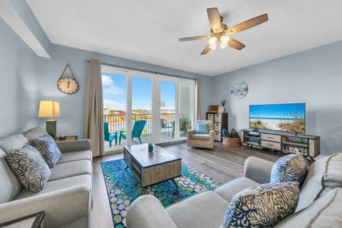 Welcome to Laketown Wharf 402