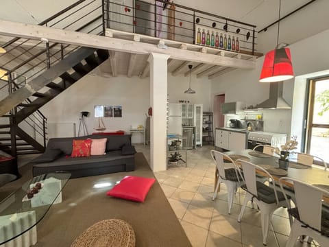 House, Smoking | 2 bedrooms, desk