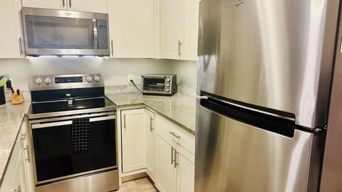 Kitchen Stove, Microwave, Refrigerator & Toaster Oven