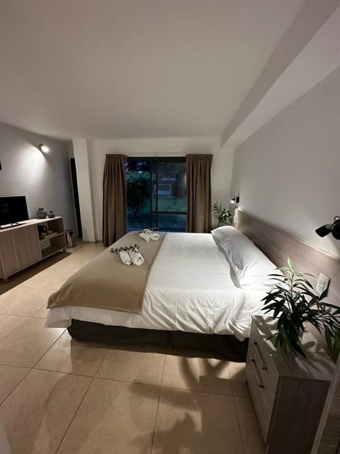 Classic Double Room | In-room safe, laptop workspace, blackout drapes, free WiFi