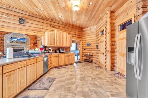 Fully stocked kitchen