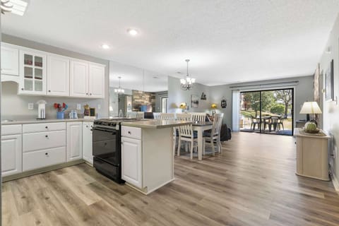 Condo, Multiple Beds, Kitchen, Pool View (Ozark Escape at the Pointe) | Private kitchen | Fridge, oven, stovetop, dishwasher