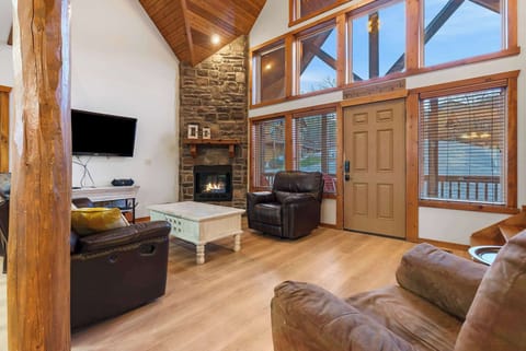 Cabin, Multiple Beds, Balcony, Mountain View (Kemper's Cabin in the Ozarks ) | Living area | 42-inch flat-screen TV with digital channels, fireplace