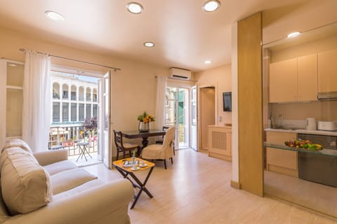 Studio | Living area | 32-inch flat-screen TV with digital channels